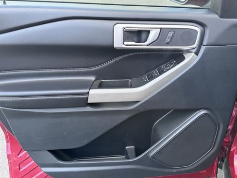 Used 2021 Ford Explorer XLT w/ Equipment Group 202A image 24