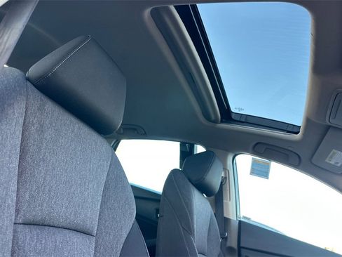 Used 2023 Honda Accord EX image 17