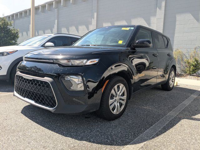 Used 2021 Kia Soul LX FWD image 4