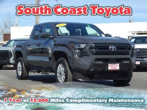 Used 2025 Toyota Tacoma SR5 image 1