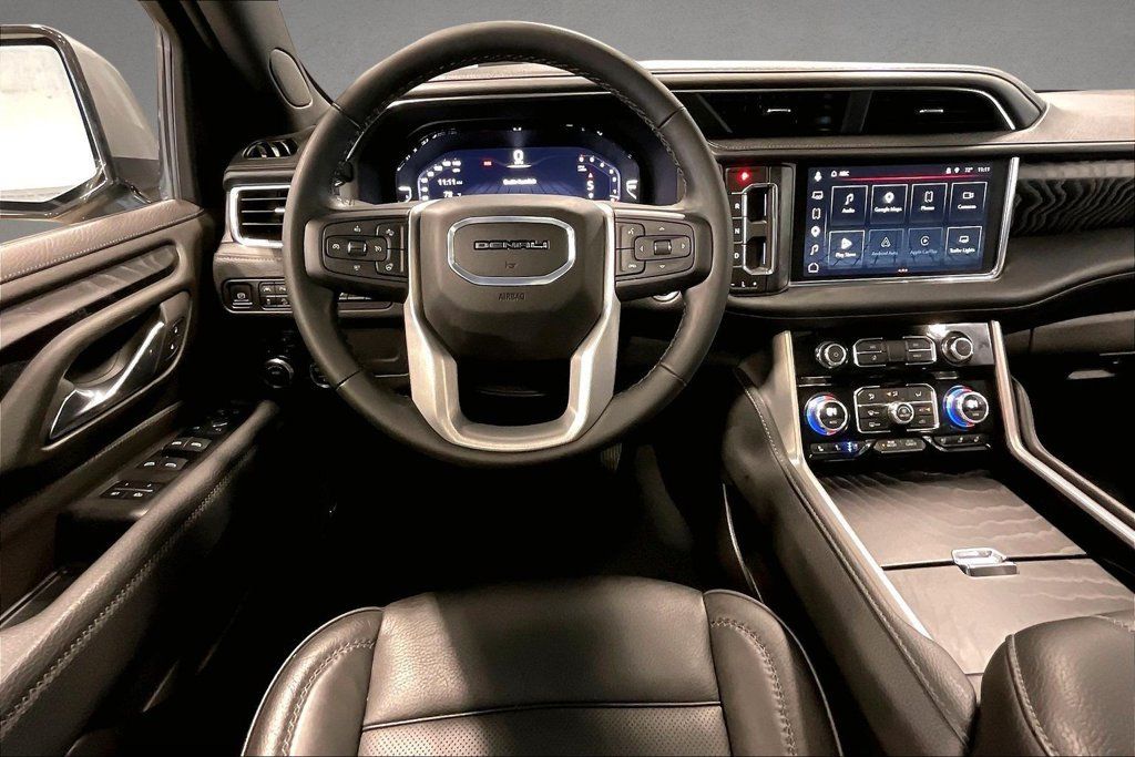 Used 2024 GMC Yukon Denali AWD/4WD image 9