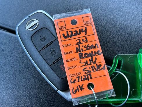Used 2024 Nissan Rogue S AWD/4WD image 37