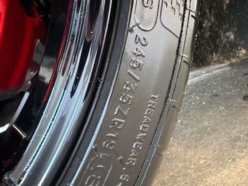 Used 2024 Chevrolet Corvette 1LT w/ Battery Protection Package image 3