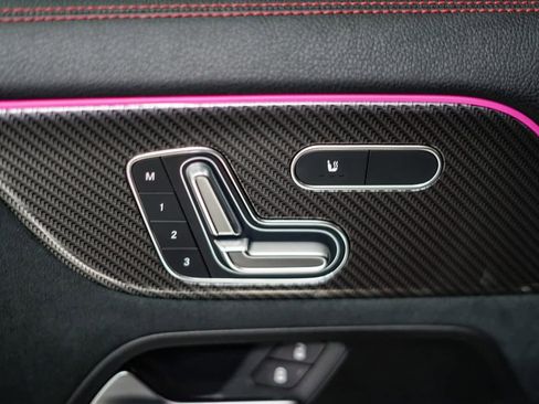 Certified 2022 Mercedes-Benz GLA 250 4MATIC image 22