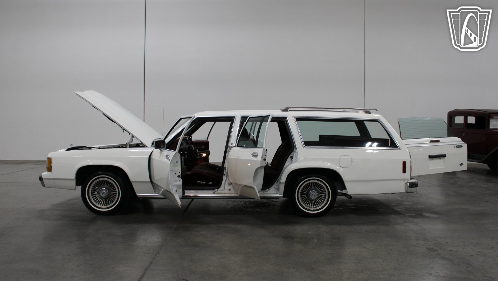 Used 1988 Ford LTD Country Squire RWD image 36
