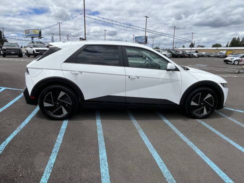 Certified 2026 Hyundai Ioniq 5 SEL RWD image 6