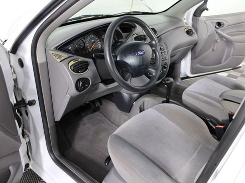 Used 2002 Ford Focus LX image 12