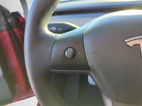 Used 2023 Tesla Model Y Performance image 13