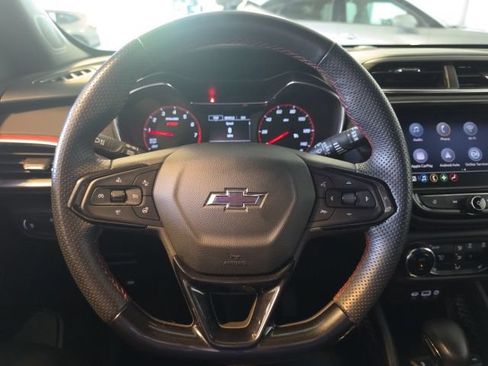 Used 2023 Chevrolet TrailBlazer RS w/ Convenience Package AWD/4WD image 19