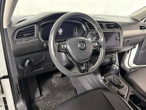 Used 2021 Volkswagen Tiguan SEL AWD/4WD image 8