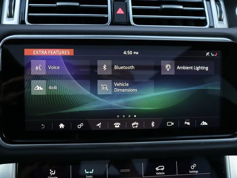 Used 2020 Land Rover Range Rover HSE image 24