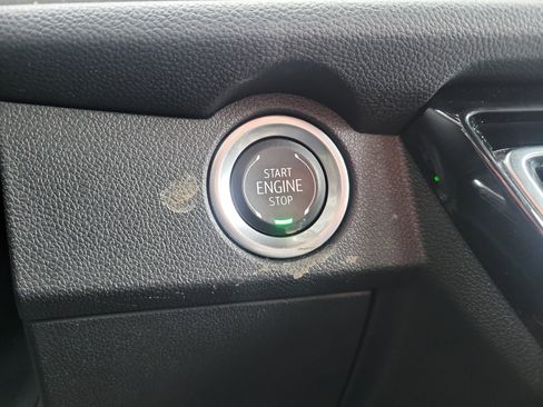 Used 2024 Chevrolet Traverse LT image 25