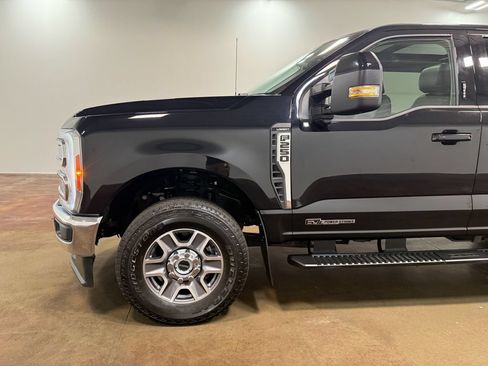 Used 2023 Ford F250 Lariat w/ FX4 Off-Road Package AWD/4WD image 42