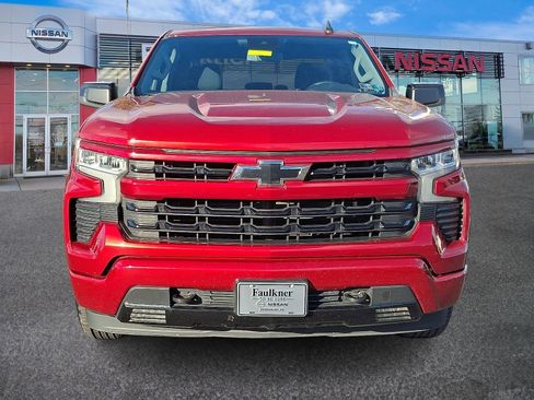 Used 2023 Chevrolet Silverado 1500 RST image 2