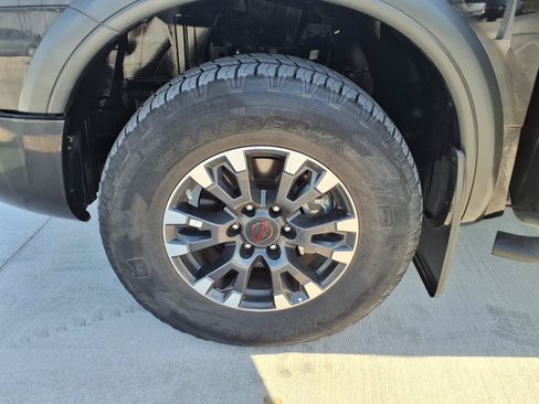 Used 2023 Nissan Titan PRO-4X w/ Pro-4x Convenience Package AWD/4WD image 27