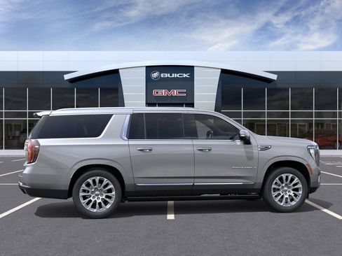 New 2026 GMC Yukon XL Denali w/ Denali Reserve Package AWD/4WD image 28