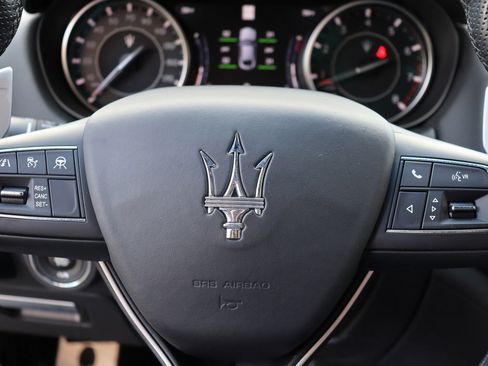 Used 2022 Maserati Ghibli Modena RWD image 29