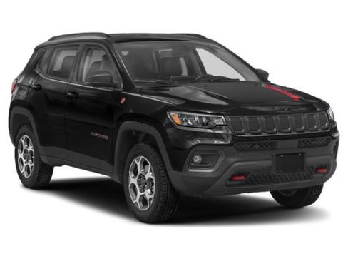 Used 2022 Jeep Compass Trailhawk w/ Trailhawk Convenience Group AWD/4WD image 9
