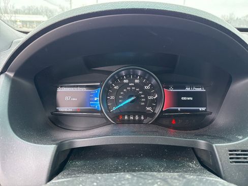 Used 2016 Ford Explorer XLT w/ Equipment Group 202A image 9