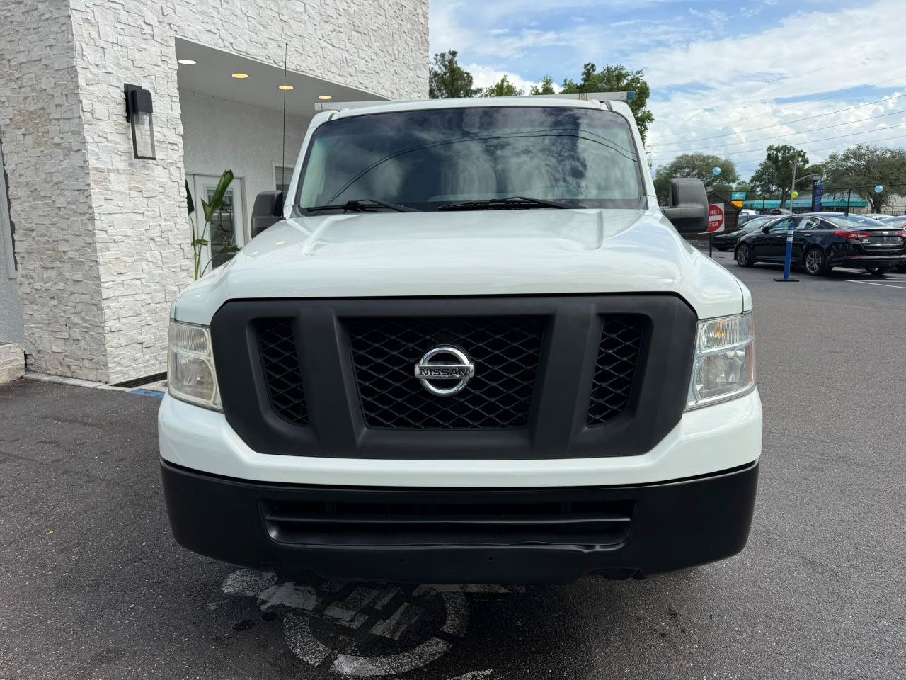 Used 2015 Nissan NV 2500 S w/ Power Package RWD image 10