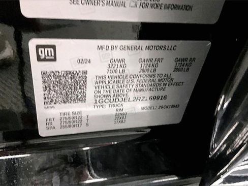 Used 2024 Chevrolet Silverado 1500 High Country w/ High Country Premium Package image 38