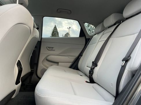 Used 2025 Hyundai Kona SEL image 25