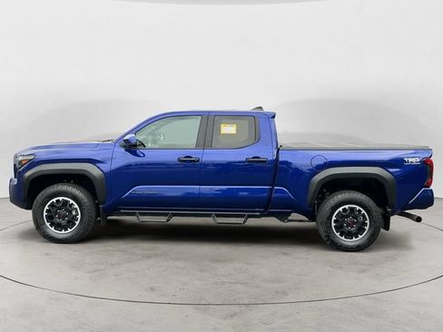 Used 2024 Toyota Tacoma TRD Off-Road AWD/4WD image 8
