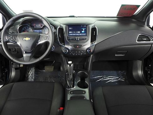 Used 2018 Chevrolet Cruze LT w/ Convenience Package image 23