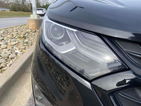 Used 2020 Chevrolet Equinox LT w/ Midnight Edition image 10