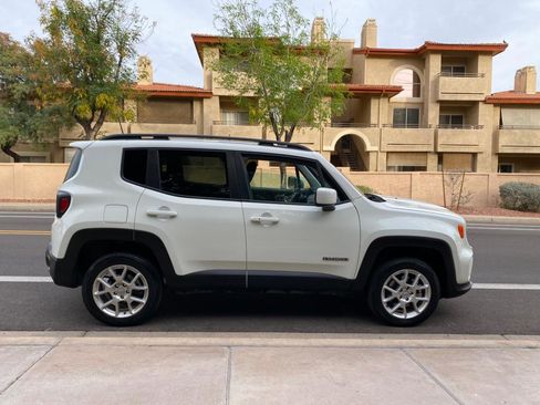 Used 2021 Jeep Renegade Latitude image 6