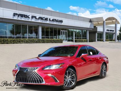 New 2025 Lexus ES 300h w/ Premium Package