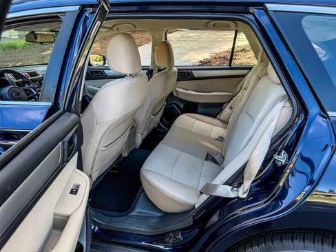 Used 2018 Subaru Outback 2.5i image 9