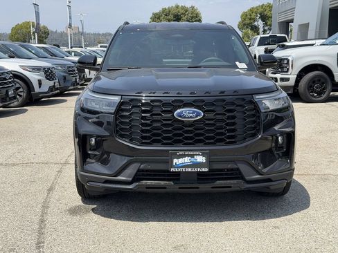 New 2026 Ford Explorer ST-Line w/ ST-Line Street Pack RWD image 2