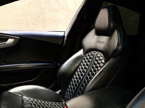 Used 2015 Audi RS 7 Prestige image 25