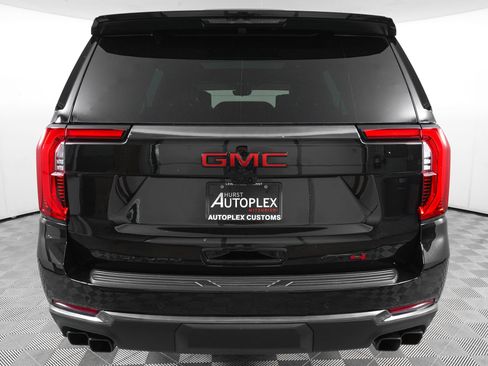 Used 2026 GMC Yukon AT4 w/ AT4 Premium Plus Package AWD/4WD image 5