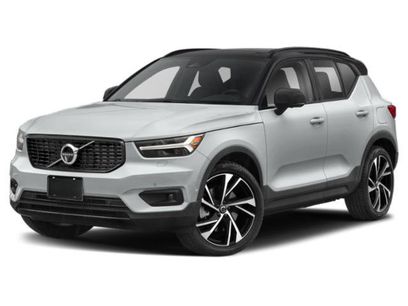 Used 2021 Volvo XC40 T5 R-Design w/ Climate Package