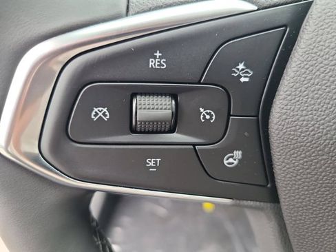 New 2026 Chevrolet Trax LT w/ Midnight Edition FWD image 22