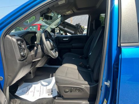 Used 2024 Chevrolet Silverado 1500 Custom w/ Turbomax Blackout Package AWD/4WD image 7