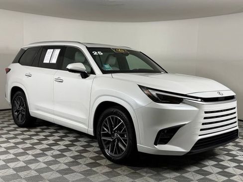 Used 2025 Lexus TX 350 AWD image 11