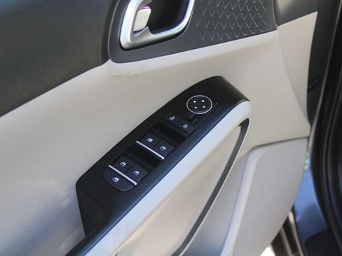 Certified 2020 Kia Soul EX image 18