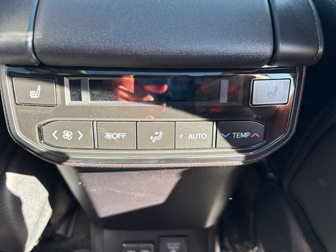 New 2026 Toyota Highlander Platinum image 35