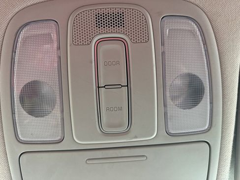 Used 2018 Kia Soul image 37