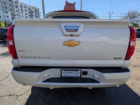 Used 2012 Chevrolet Avalanche LTZ image 14