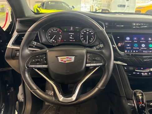 Used 2022 Cadillac XT6 Premium Luxury image 37