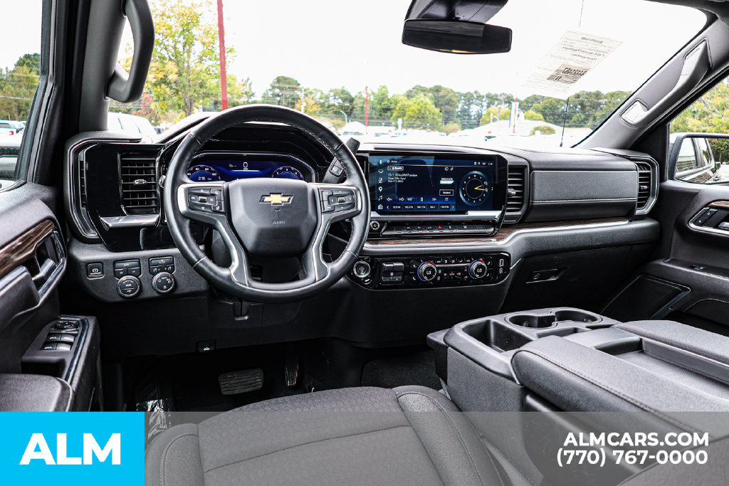 Used 2025 Chevrolet Silverado 1500 LT AWD/4WD image 26