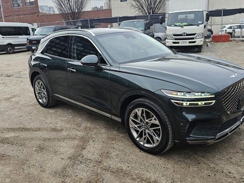 Used 2022 Genesis GV70 2.5T w/ Advanced Package image 5