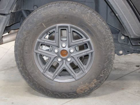 Used 2024 Jeep Wrangler Unlimited Sport AWD/4WD image 13