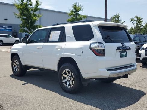 Used 2023 Toyota 4Runner TRD Off-Road Premium w/ Moonroof Package AWD/4WD image 4