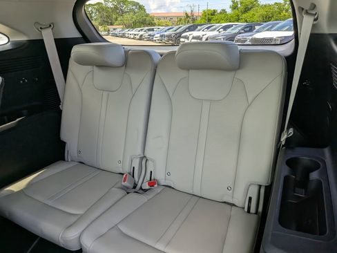 Certified 2025 Kia Sorento S FWD image 19