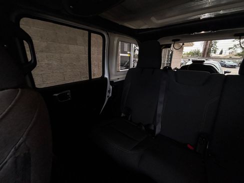 Used 2025 Jeep Wrangler Unlimited Sport AWD/4WD image 38